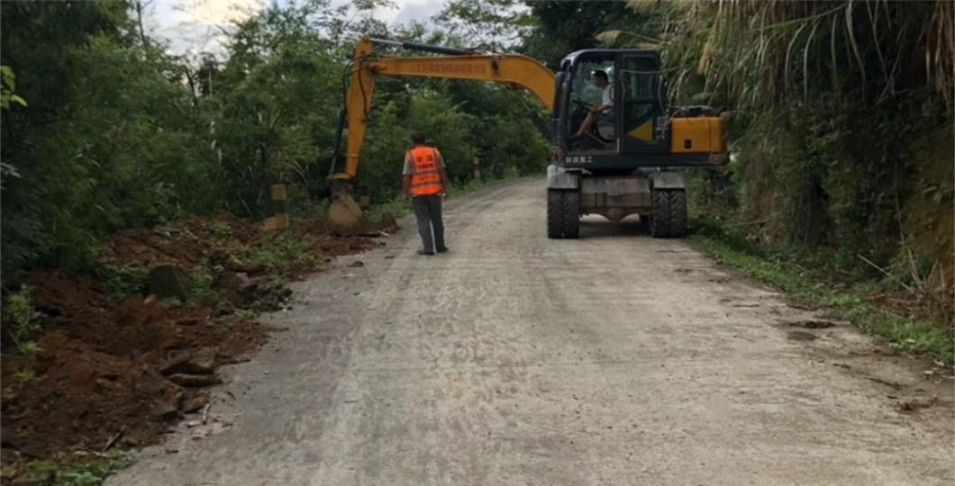 護(hù)欄防撞柱底座開挖